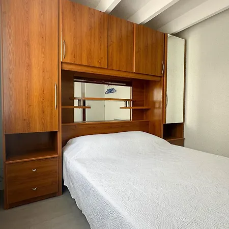 Maison De Confortable, Animaux Acceptes, Parking, Wifi - Fr-1-705-21 *